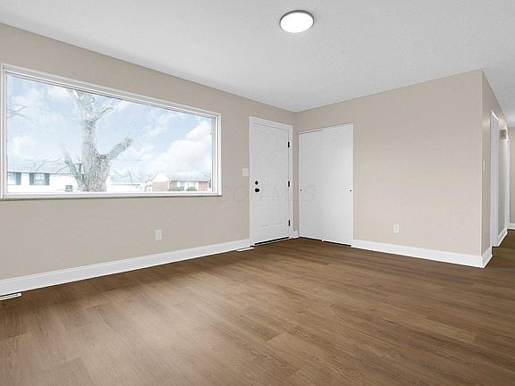5th image of 648 Brookdale Dr