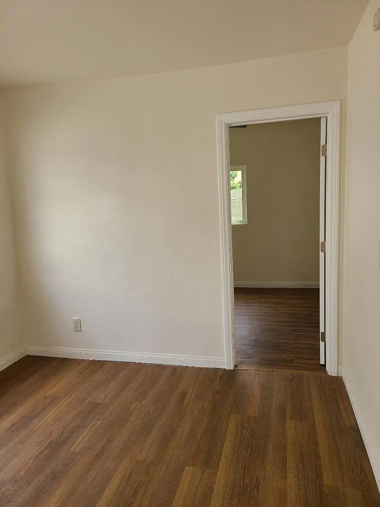2 bed, $2,595 — Photo 4