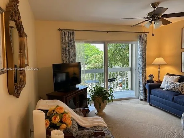 7703 Camino Real #A-307, Miami, FL 33143