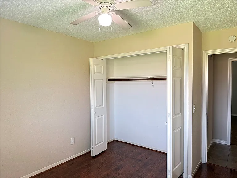 2806 Great Lakes Ave — Photo 10