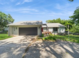 3325 SW 5th St, Des Moines, IA 50315