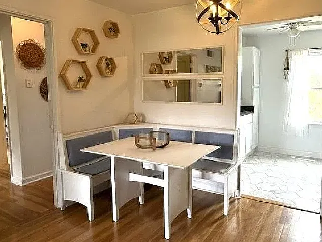 2 bed, 850 sqft, $863 — Photo 2