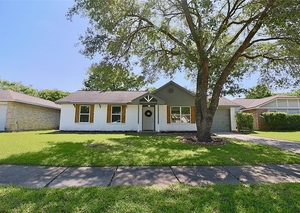 1st image of 604 Dixie Dr