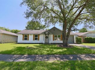 604 Dixie Dr, League City, TX 77573