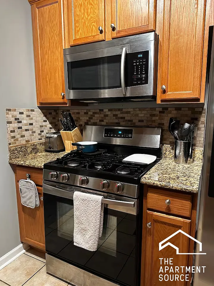 Building Photo - 813 S Kedzie Ave #1