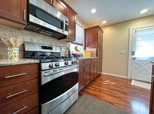 1719 Fox Chase Rd, Philadelphia, PA 19152