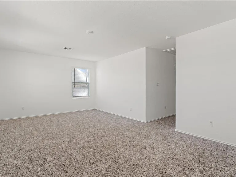 905 Powell St — Photo 25