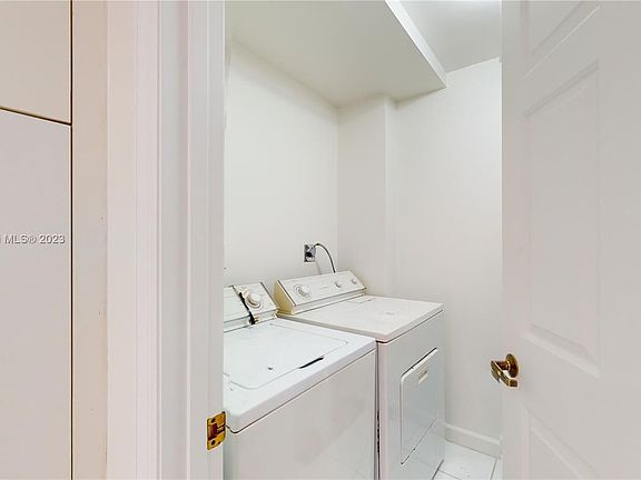 4th image of 9755 NW 52nd St APT 315