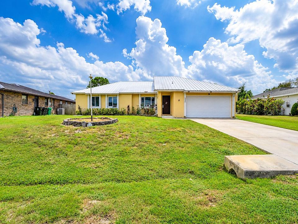 1st image of 392 SE CROSSPOINT Drive