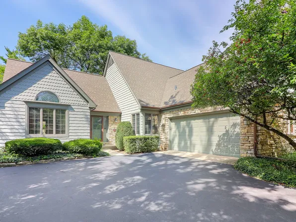 1048 Woodbine Ln #1048, Darien, IL 60561