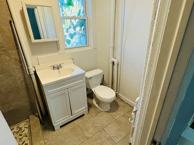32 N Hamilton St #2 — Photo 6