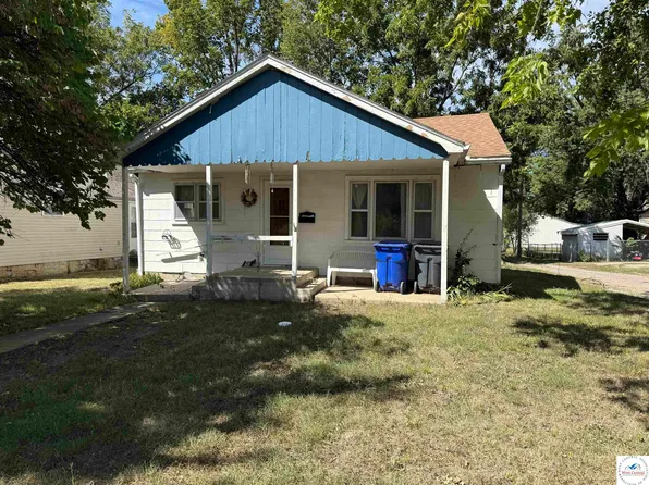 820 W 20th St, Sedalia, MO 65301