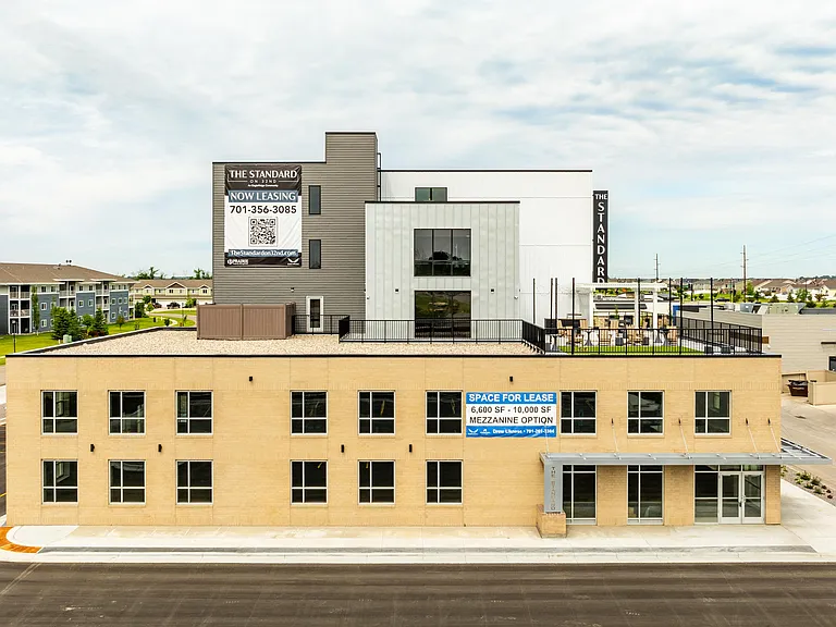 The Standard on 32nd — Photo 10