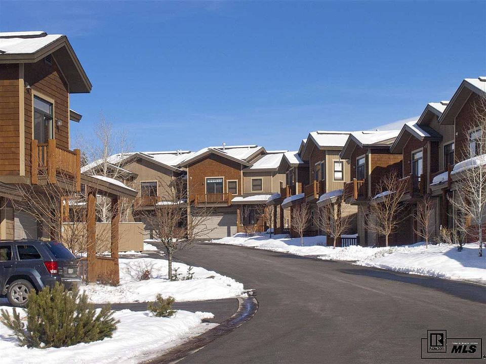 1st image of 1484 Moraine Cir