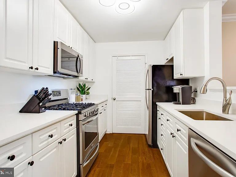 5563 Seminary Rd #406 — Photo 8