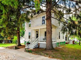 203 W Clay St, Clinton, IL 61727