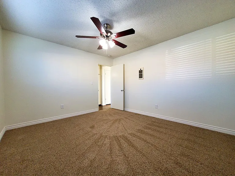 180 N First St. — Photo 30