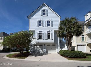 101 Sound Side Dr, Atlantic Beach, NC 28512