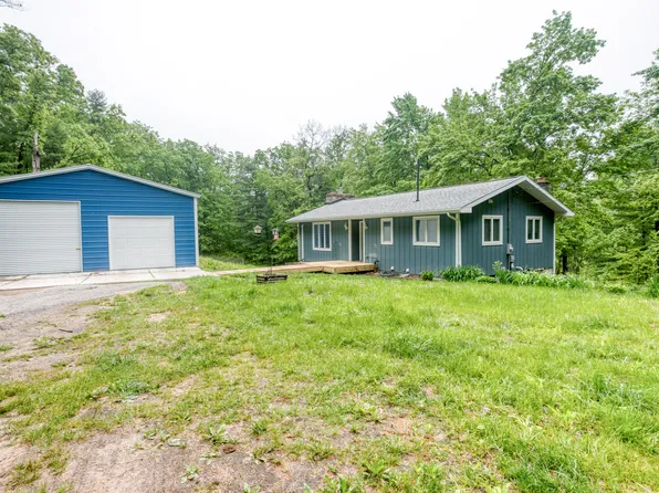 6610 S Centerline Rd, Newaygo, MI 49337