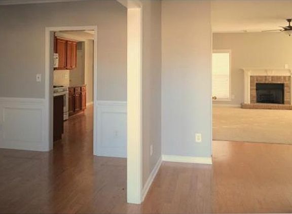 4th image of 62 Eastlake Lndg