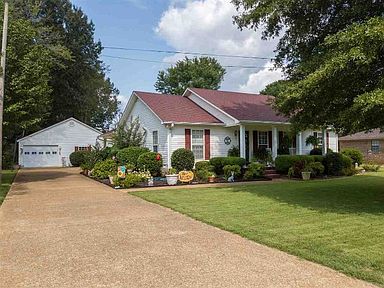 55 Vine St Savannah Tn 38372 Zillow