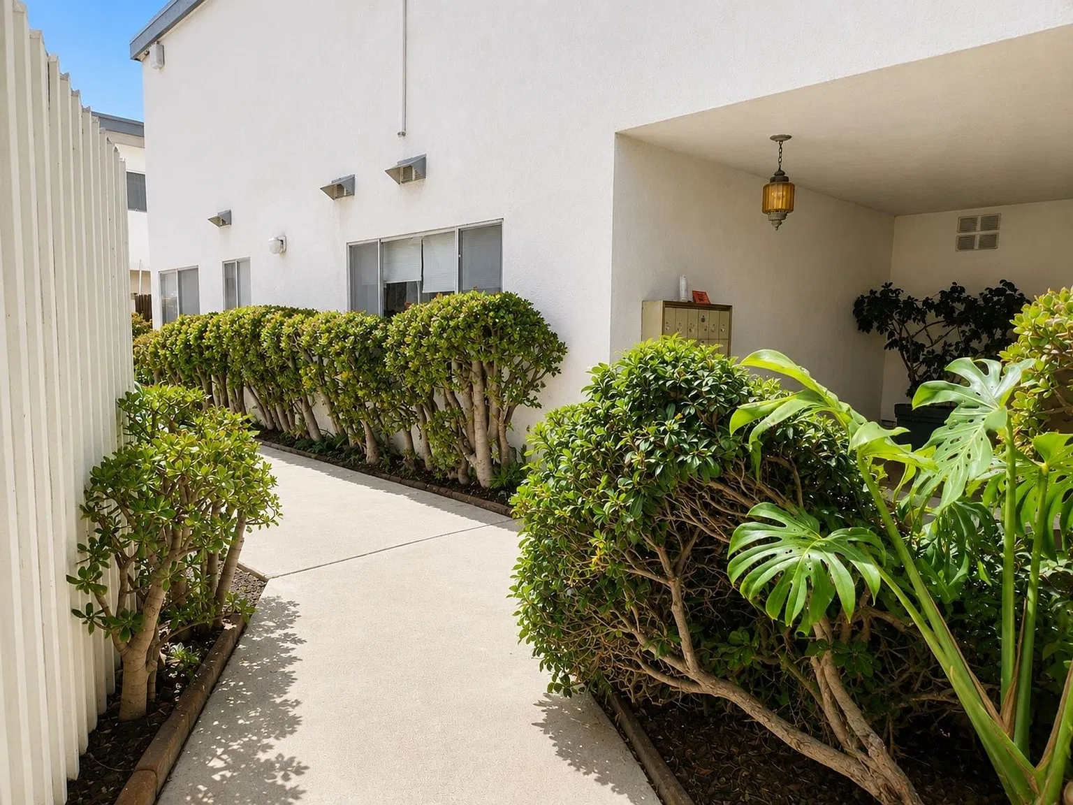 Now Leasing! 1 Bed + 1.5 Bath At 1522 Harvard St, Santa Monica, Ca 90404. — Photo 4