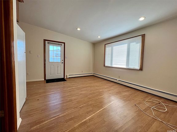 5th image of 516 Jerusalem Ave