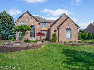 11860 Landers Dr, Plymouth, MI 48170