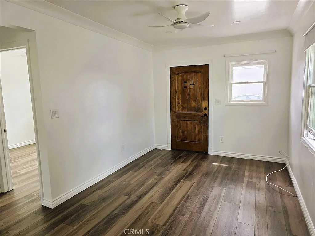 Building Photo - 501 Avenue B #C