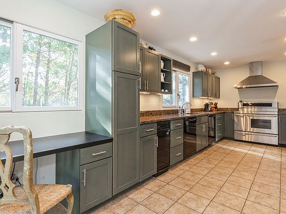 3rd image of 35 Baycrest Ave #A