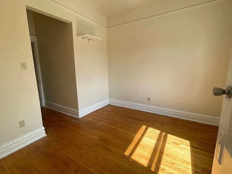 3 bed, 1.0 bath, $1,580 — Photo 3