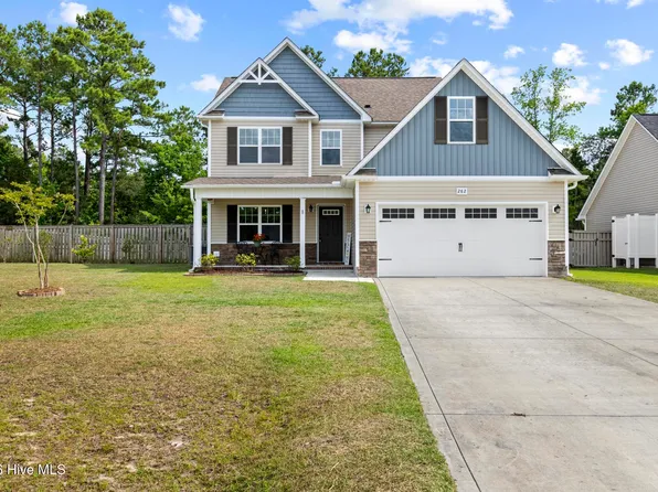 282 Breakwater Drive, Sneads Ferry, NC 28460