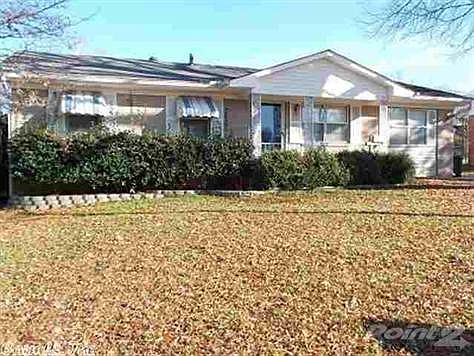 1st image of 4016 Emerson Dr