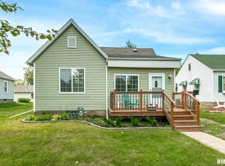 2422 Carey Ave, Davenport, IA 52803