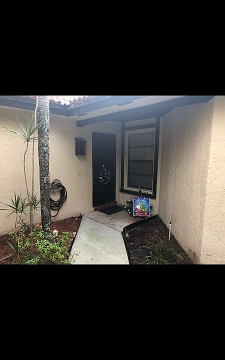 2nd image of 15227 SW 46th Ln