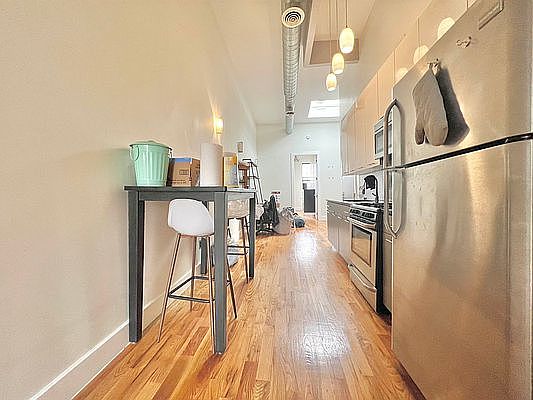 5th image of 1438 Greene Ave APT 3l