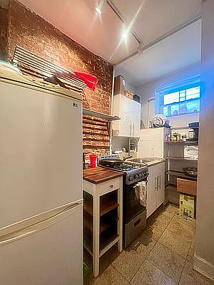 5th image of 33 Withers St #1A