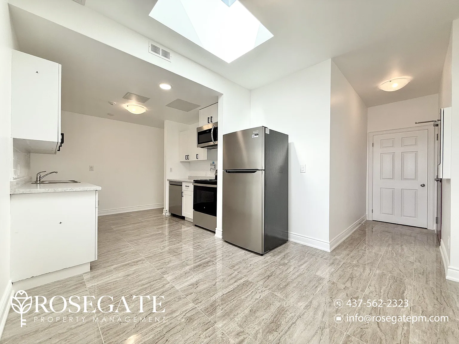 2820 Danforth Avenue Toronto — Photo 4