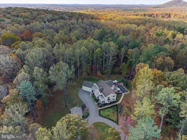 700 Battle Mountain Rd, Amissville, VA 20106