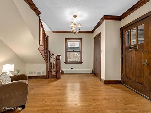 3rd image of 132 N Brainard Ave
