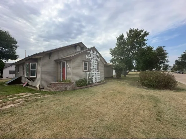 601 Hancock St, Ensign, KS 67841
