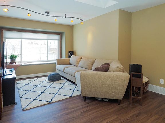 3rd image of 3658 Westcove Dr