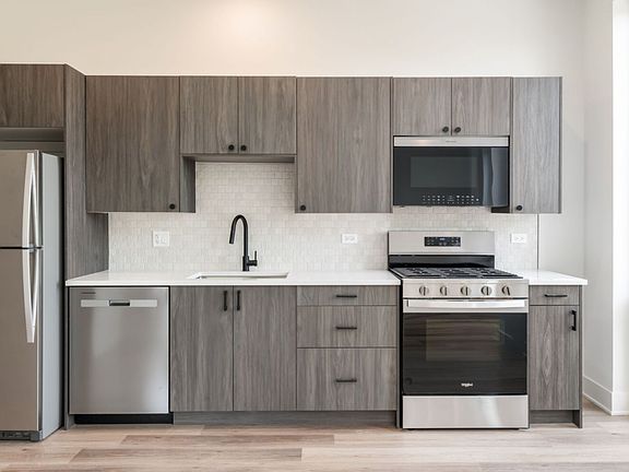 3rd image of 222 S Ashland Ave #201