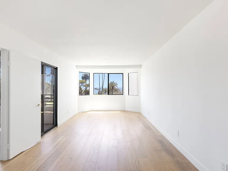 311 Ocean Ave #203 — Photo 9