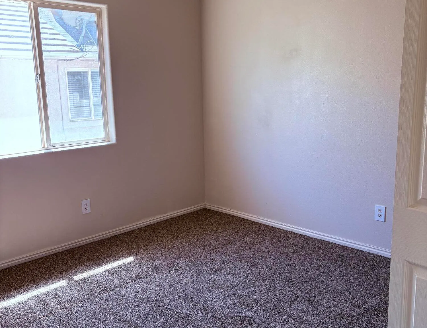 3 bed, 1308 sqft, $1,500 — Photo 3