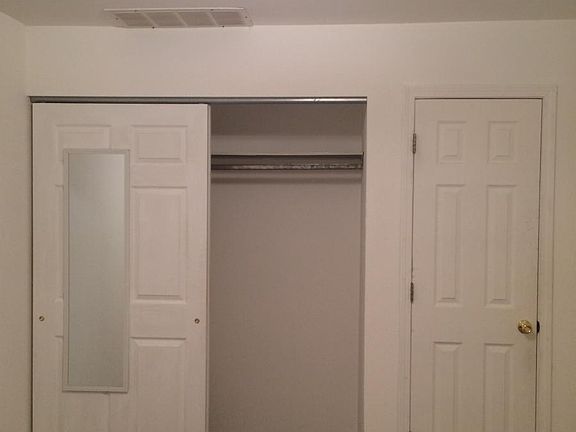 5th image of 400 Anthony Dr