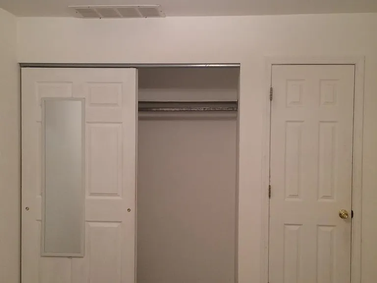 400 Anthony Dr — Photo 5
