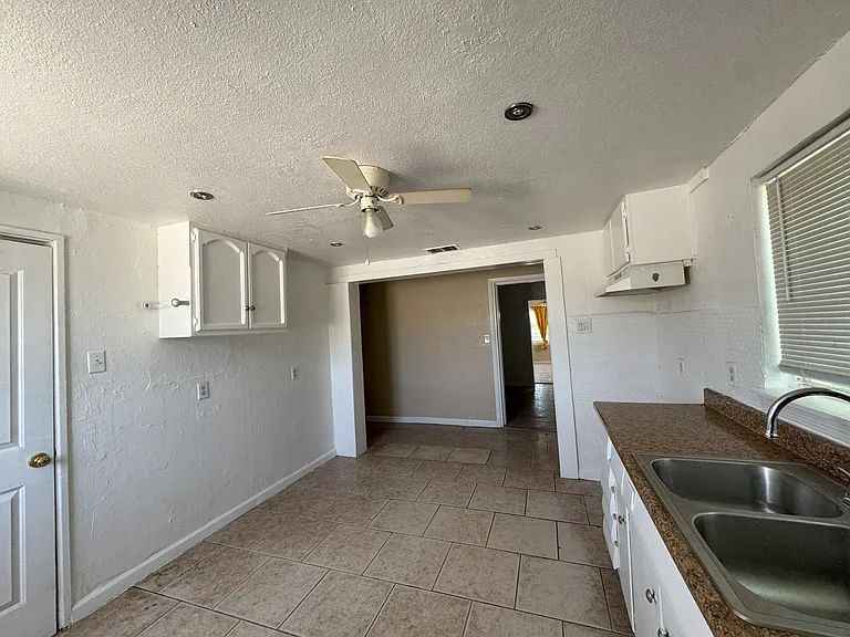 4401 Madera Ave — Photo 5