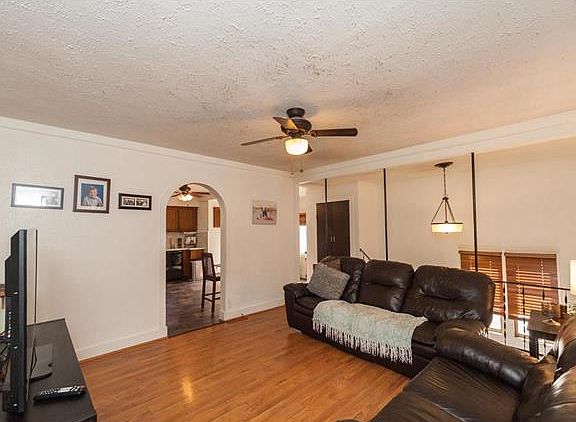 5th image of 1426 Tower Ave