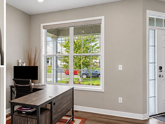 3rd image of 19257 Meadow View Ln